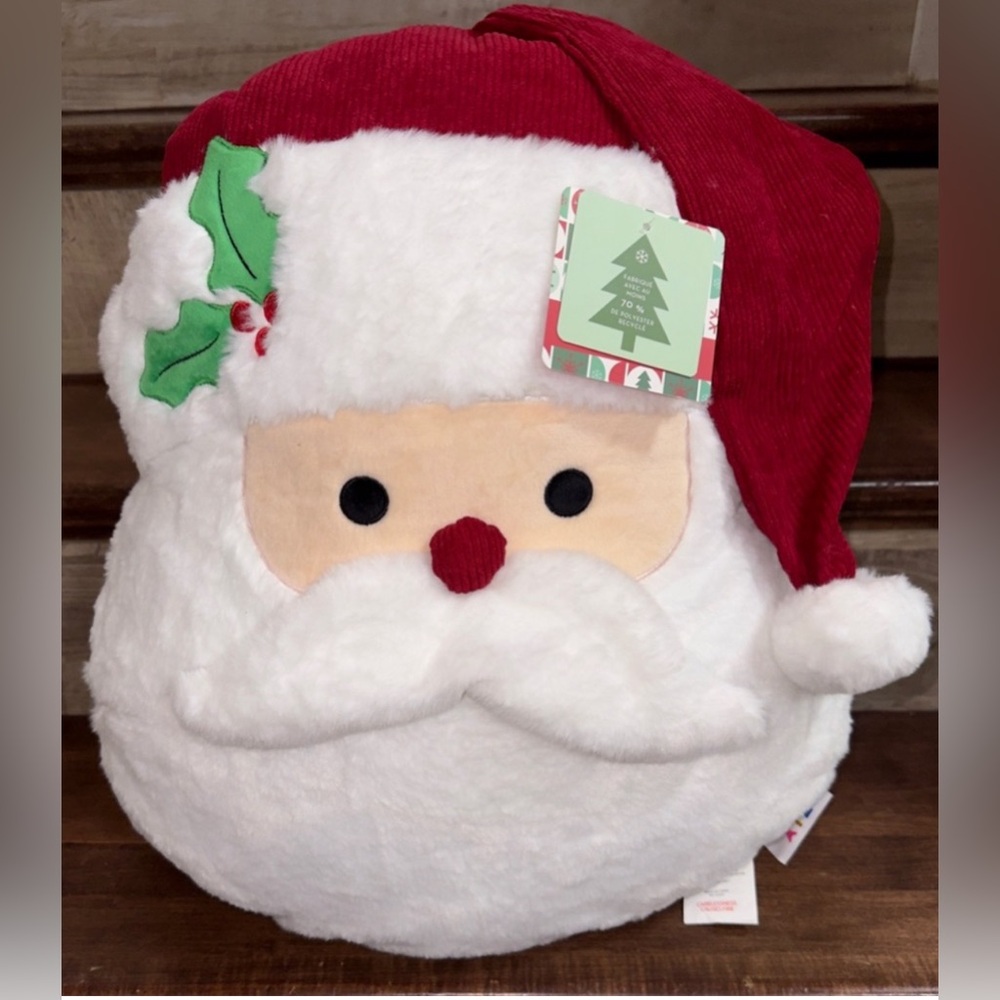 Super Cute 🥰 Vintage Santa 🎅 Face pillow 18” Tall x 15 Wide  by novogratz - NEW